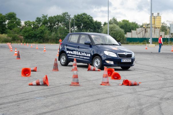 Корпоративне навчання «Safety driving» від автошколи REGA